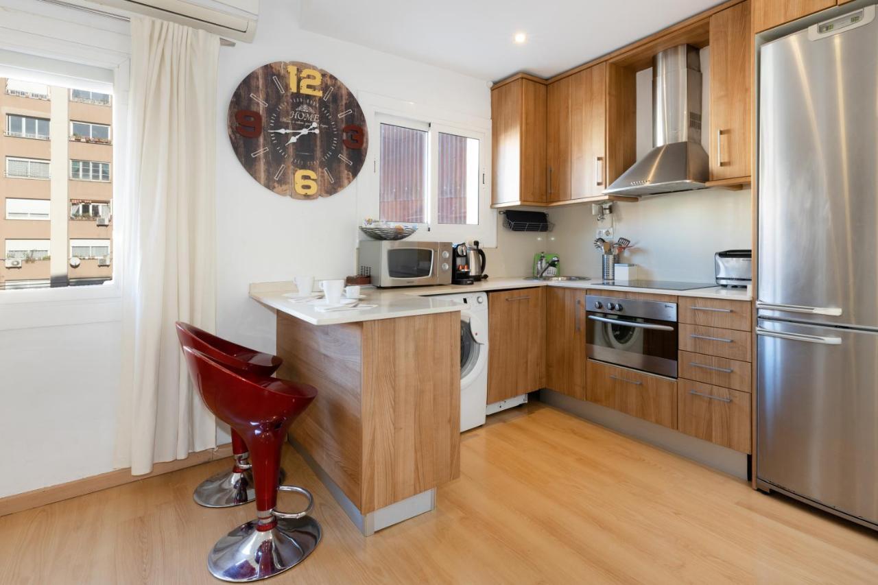 Cute Apartment In Sants Station With Hbo & Alexa & Ac Barcelona Buitenkant foto