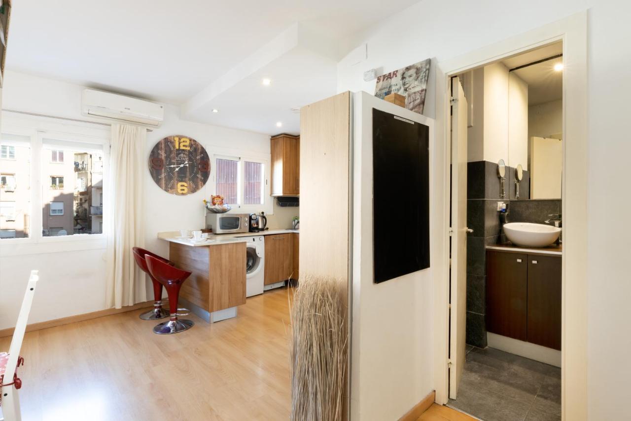 Cute Apartment In Sants Station With Hbo & Alexa & Ac Barcelona Buitenkant foto
