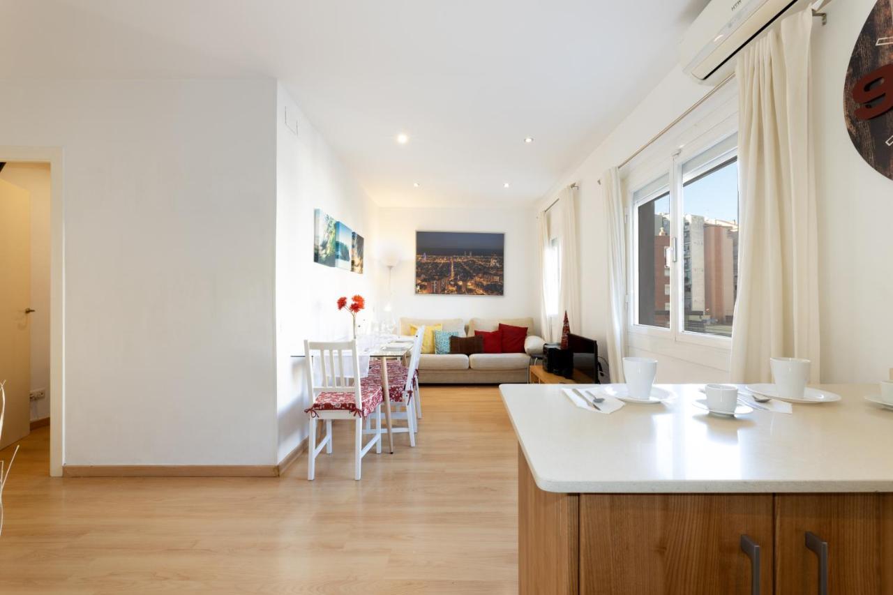 Cute Apartment In Sants Station With Hbo & Alexa & Ac Barcelona Buitenkant foto