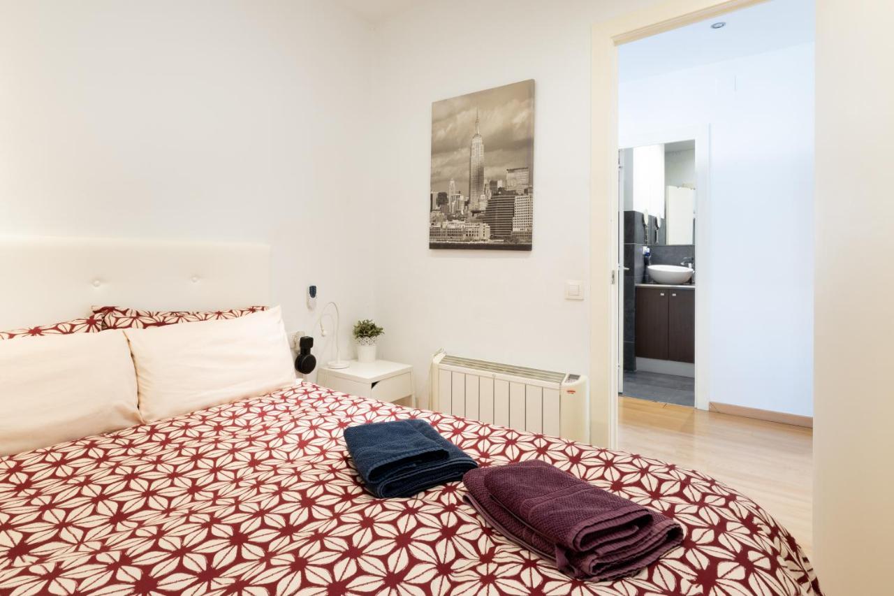 Cute Apartment In Sants Station With Hbo & Alexa & Ac Barcelona Buitenkant foto
